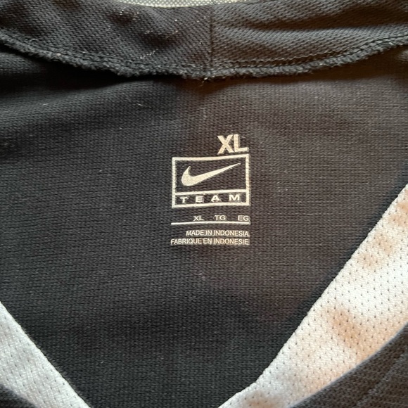 Nike V-neck Athletic Shirt - Picture 4 of 5